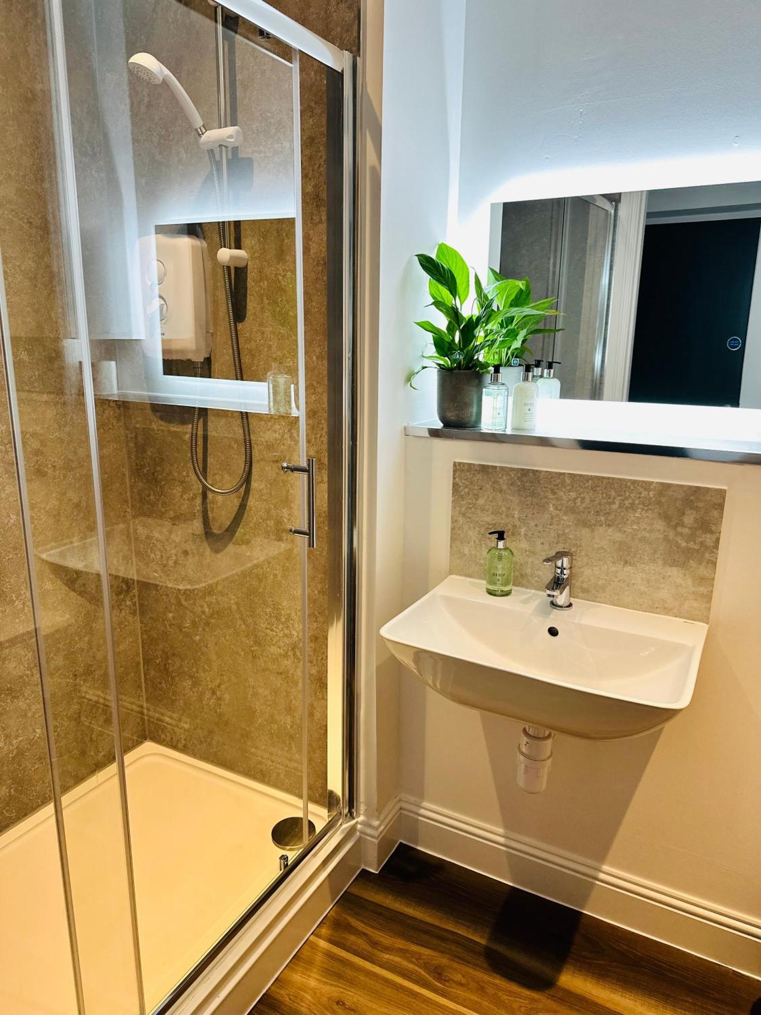 Barnet House Serviced Apartments Dunfermline Eksteriør bilde